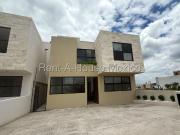 Casa de 5 recámaras y roof en venta en Juriquilla, Querétaro