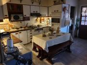 Casa de 6 ambientes con cocheras y dependencia de...