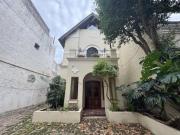 Casa de 6 ambientes con jardin, pileta y parrilla en...