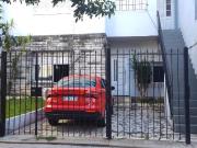 Casa de 6 ambientes ideal 2 familias o familia numerosa...