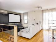 Casa de 6 dormitorios amueblada con piscina privada en...