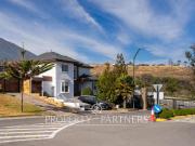 Oportunidad 6 dormitorios, condominio cerrado Macul...