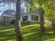 Casa en Venta 7 ambientes 6 cocheras Jardín Pileta...