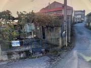 Casa de Aldeia p/ remodelação, junto á Estrada em...