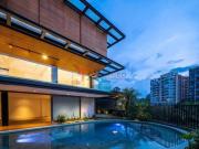 Casa de altíssimo padrão com 661mts2. Piscina aquecida...