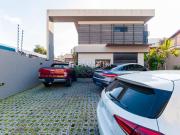 CASA DE ALTO PADRÃO 04 SUÍTES, PISCINA, 04 VAGAS D