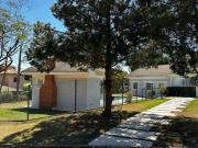 Casa de Alto Padrão 3 dormitórios à Venda Village Águas...