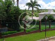 Casa de Alto Padrão à Venda – Condomínio Bougainville...