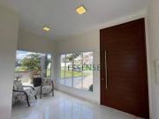 Casa de Alto Padrão à Venda de 550 m² no Condomínio Aruã...