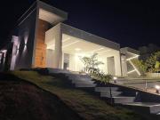 CASA DE ALTO PADRÃO A VENDA NO CONDOMÍNIO VALLE DA SERRA...