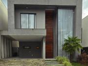 CASA DE ALTO PADRÃO COM 3 SUÍTES, PISCINA PRIVATIV