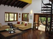 Casa de Alto Padrão com 4 suítes à venda na Granja Viana