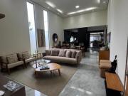 Casa de alto padrão com 4 suítes e área de lazer completa!