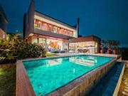 Casa de alto Padrão com 4 suítes na Granja Viana Cotia/SP