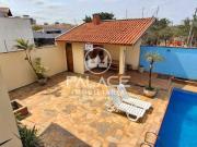 Casa de alto padrão com piscina à venda no bairro Jardim...