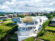 Casa de alto padrÃ£o, com uma arquitetura moderna e...
