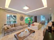 Casa de Alto Padrão, Condomínio Fechado, 4 Suítes, 4...