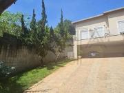 Casa de Alto Padrão em Condomínio à Venda em Carapicuíba...