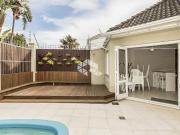 Casa de alto padrão em condomínio com 2 dormitórios no...