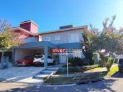 CASA DE ALTO PADRÃO EM CONDOMÍNIO DENTRO DA CIDADE DE...