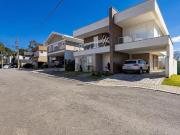 Casa de Alto Padrão em Condomínio Fechado – 4 Suítes,...
