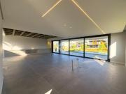 Casa de Alto Padrão em Condomínio Fechado à Venda em...