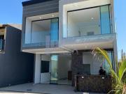 Casa de alto padrão em Itanhaém R$ 2.600.000,00
