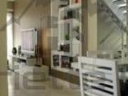 Casa de alto padrão localizada no condomínio Canada... Casa de alto padrão localizada no condomínio Canada...