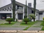 Casa de Alto Padrão no Condomínio Jardim dos Lagos com 4...