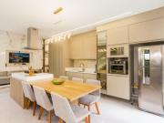 Casa de alto padrão no Santa Cândida