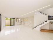 Casa de alto padrão no Santa Cândida