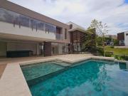 Casa nova, mobiliada para venda no Tamboré 11