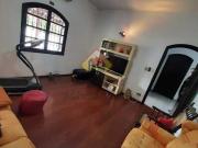 Casa de alto padrao com piscina, construida em um...