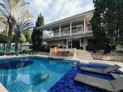 CASA DE ALTO PADRAO EM CONDOMINIO FECHADO MOBILIADA...