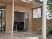 CASA DE ALVENARIA 2 PAVIMENTOS, NO BAIRRO MEDIANEIRA/GLORIA