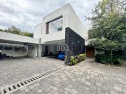 CASA DE ARRIENDO EN CUMBAYA