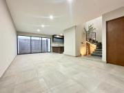 Casa de Autor en Venta en Capital Sur 3 Recámaras, 2.5...