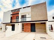 Casa de Autor en Zakia: Roof Garden y Posibilidad a 5...