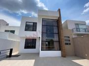 Casa de Autor Exclusiva en Real de Juriquilla, Querétaro