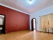 CASA DE BAJOS EN VENTA, 230.05 m2 AT 205.05 m2 AC, 03...