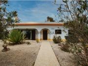 Casa de campo, 2+1 quarto, com lago em Aljezur