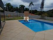 Casa de campo á apenas 500 metros do asfalto, em um...