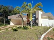 Casa de campo com 3 dormitórios à venda, 195 m² por R$...
