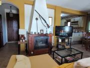 Casa de campo con oliviar en venta