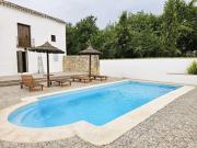 Casa De Campo de 4 habitaciones en venta en Rute, Cordoba