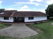 Casa de campo de alto standing de 22000 m2 en venta...