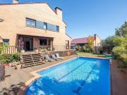 Casa de campo de alto standing de 323 m2 en venta...