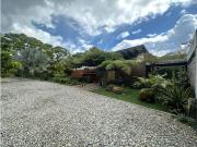 Casa de campo de alto standing de 3 dormitorios en venta...