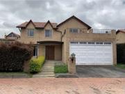 Casa de campo de alto standing de 3 dormitorios en venta...