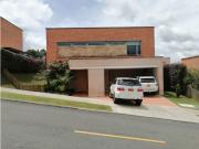 Casa de campo de alto standing de 3 dormitorios en venta...